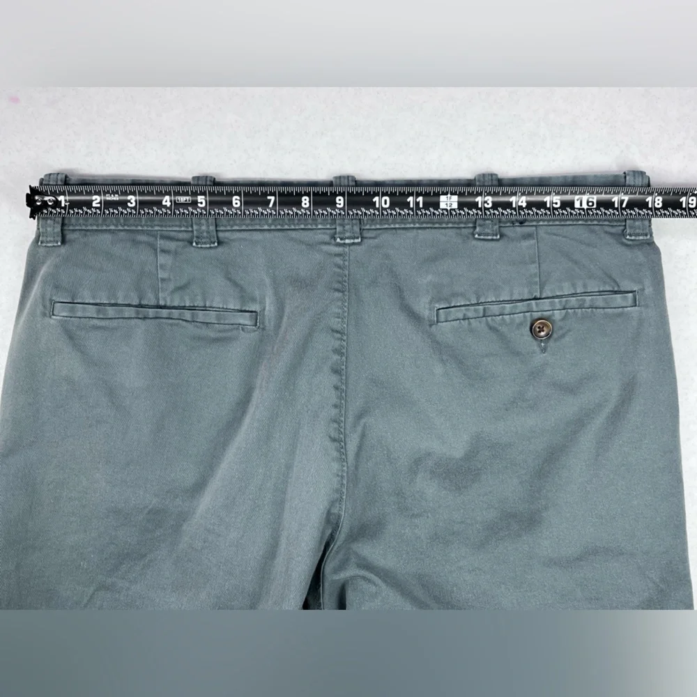 J. Crew Men’s 9” Chino Shorts. Size 35